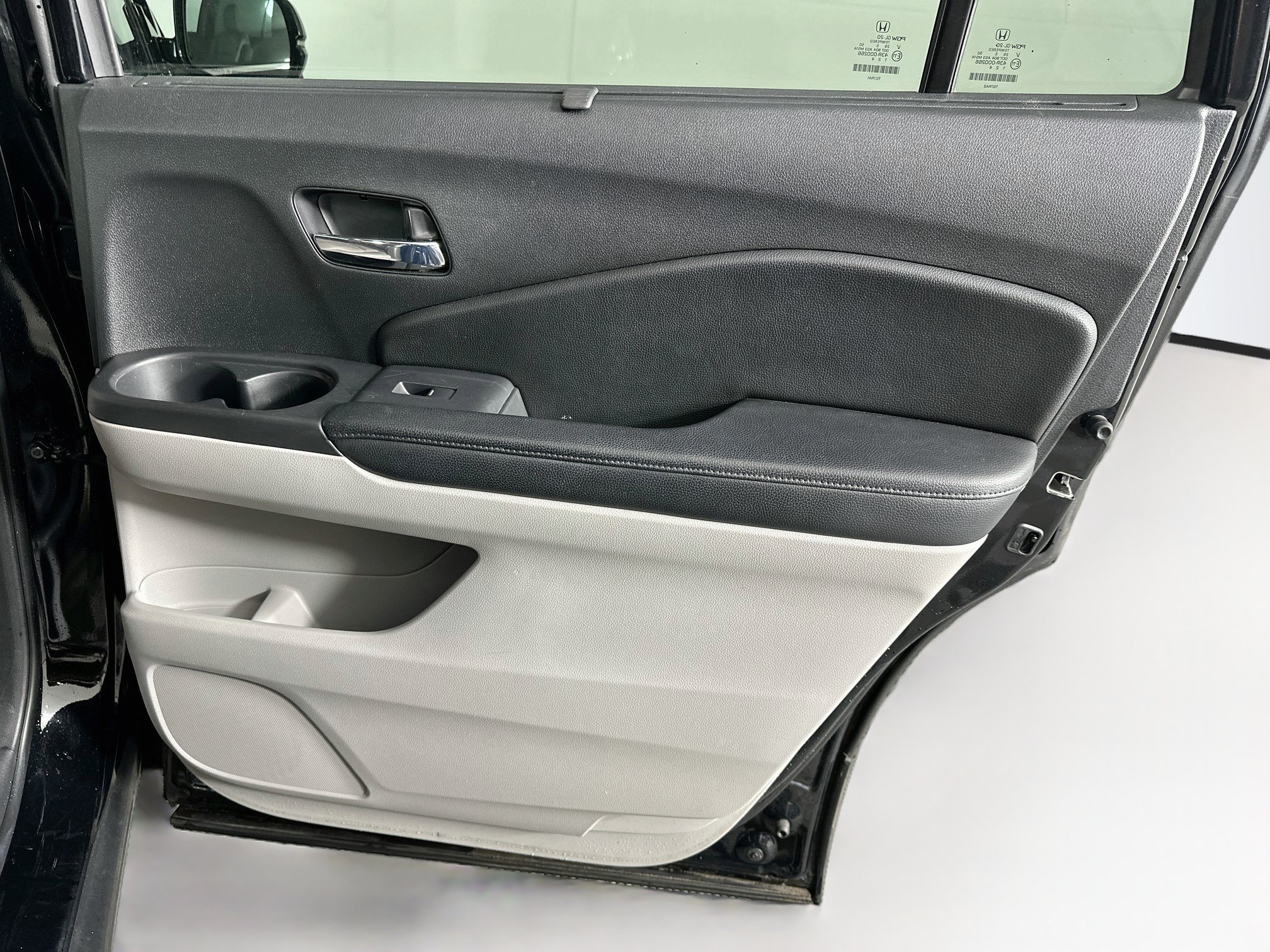 Used 2016 Honda Pilot Touring image 34