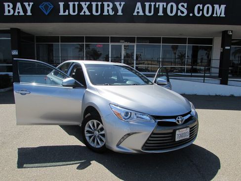 Used 2015 Toyota Camry LE FWD image 25