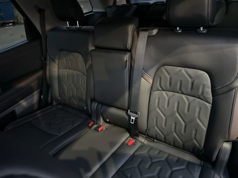 New 2026 Nissan Pathfinder Platinum image 32