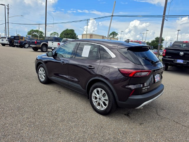 Used 2023 Ford Escape Active w/ Tech Pack #1 FWD image 5