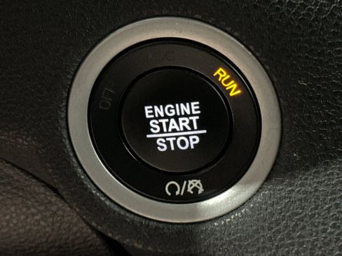 Used 2023 Dodge Charger SXT image 40