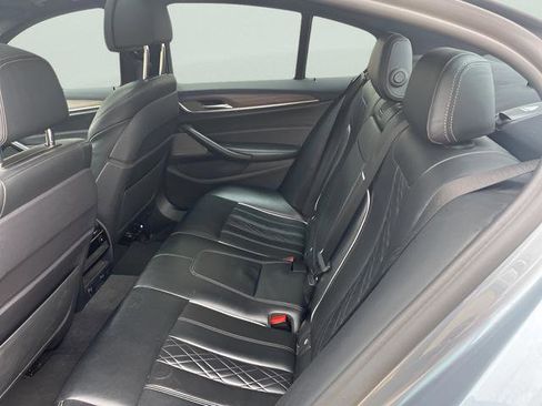 Used 2018 BMW M550i xDrive image 12