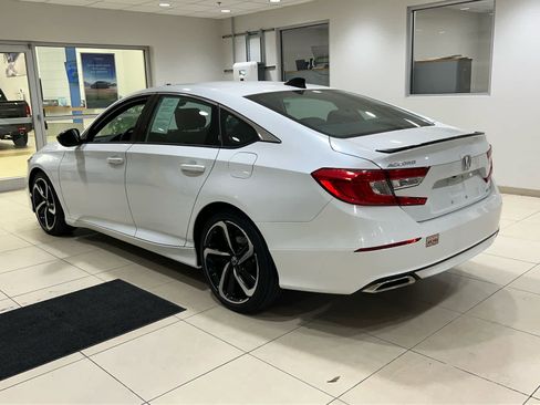 Used 2022 Honda Accord Sport image 16