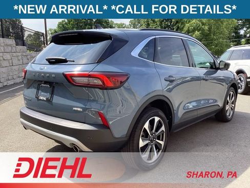 Used 2024 Ford Escape Platinum AWD/4WD image 8