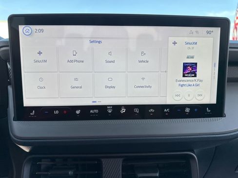 New 2025 Ford Maverick XLT w/ XLT Luxury Package image 34