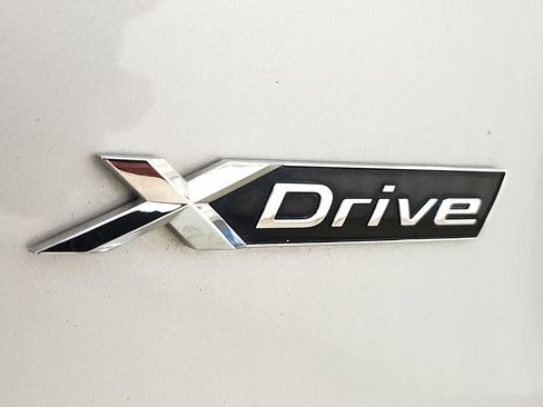 Used 2019 BMW 530i xDrive w/ Convenience Package AWD/4WD image 38