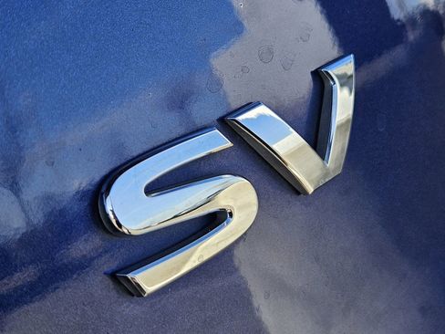 Used 2023 Nissan Rogue SV image 14