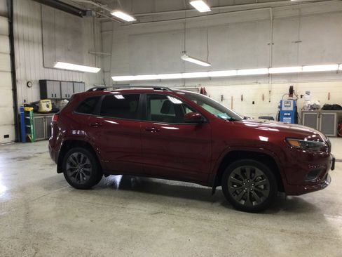 Used 2020 Jeep Cherokee High Altitude image 3