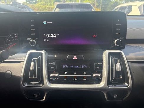 Used 2021 Kia Sorento SX AWD/4WD image 13