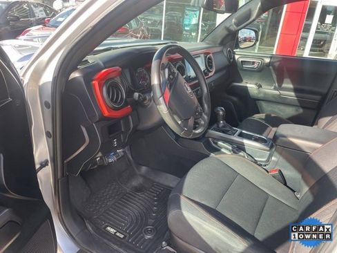 Used 2016 Toyota Tacoma TRD Sport image 6
