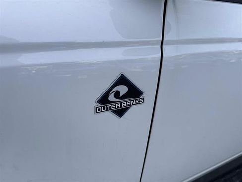 Used 2025 Ford Bronco Outer Banks image 11