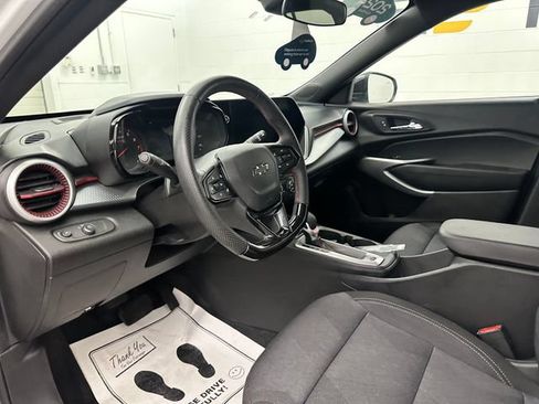 Certified 2024 Chevrolet Trax RS w/ Driver Confidence Package FWD image 13