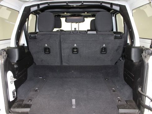 Used 2024 Jeep Wrangler Unlimited Rubicon 4xe AWD/4WD image 14