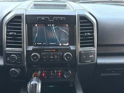 Used 2018 Ford F150 XLT w/ Equipment Group 302A Luxury AWD/4WD image 18
