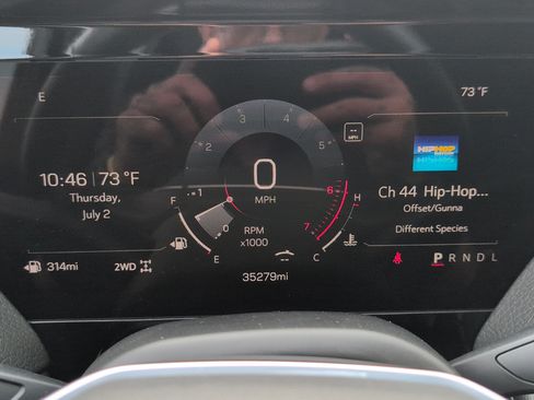Used 2025 GMC Yukon XL Denali AWD/4WD image 18