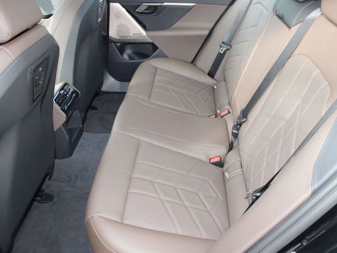 New 2026 BMW 530i xDrive w/ Executive Package image 14