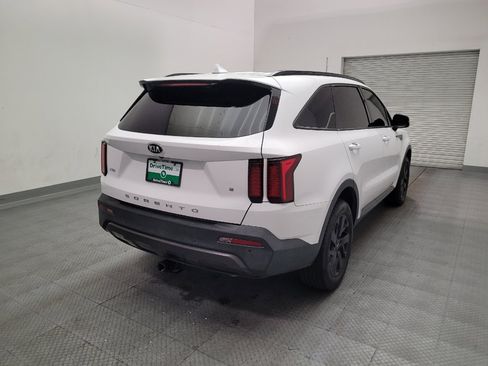Used 2021 Kia Sorento S AWD/4WD image 9