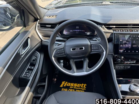 Used 2024 Jeep Grand Cherokee L Laredo AWD/4WD image 15