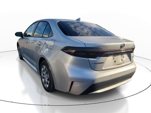 Used 2022 Toyota Corolla LE FWD image 6