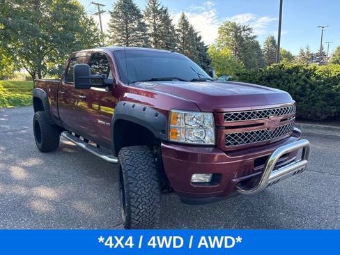 Used 2014 Chevrolet Silverado 2500 LT w/ Z71 Appearance Package AWD/4WD image 2