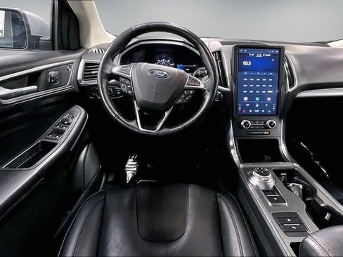 Used 2022 Ford Edge Titanium AWD/4WD image 9