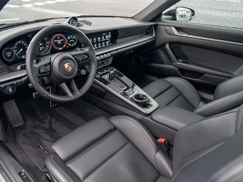 Used 2024 Porsche 911 Carrera 4S image 4