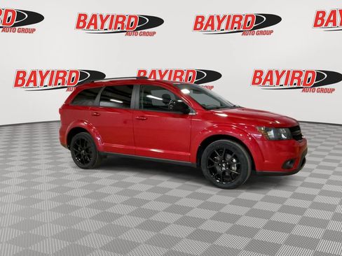 Used 2019 Dodge Journey SE FWD image 2