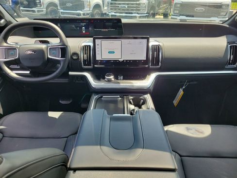 New 2026 Ford Expedition Max Platinum w/ Stealth Performance Package AWD/4WD image 11