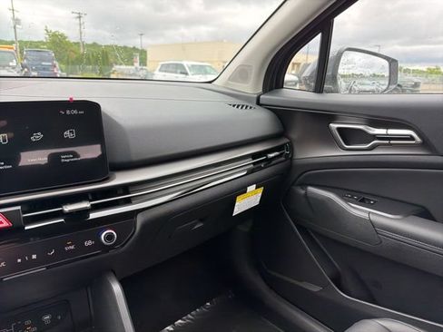 New 2026 Kia Sportage EX AWD/4WD image 17