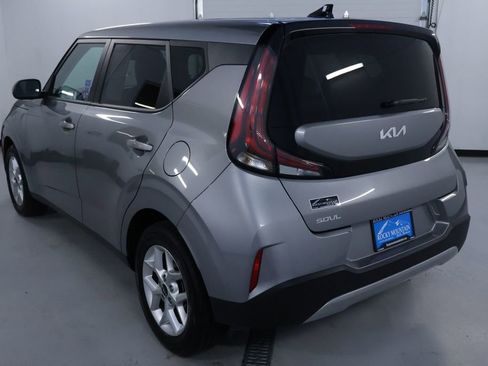Used 2023 Kia Soul LX w/ Option Group 015 image 5