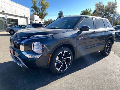 New 2025 Mitsubishi Outlander 4WD Plug-In Hybrid