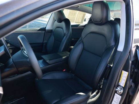 Used 2024 Tesla Model 3 Standard Range RWD image 17