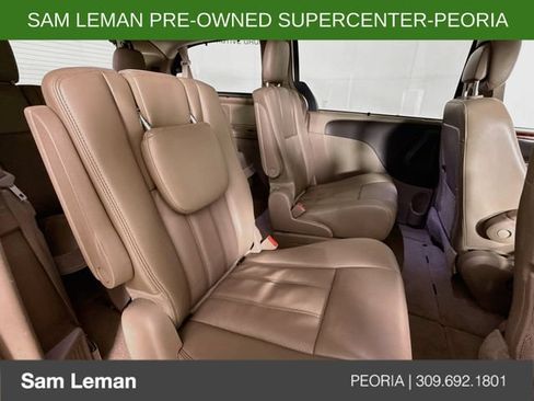 Used 2014 Chrysler Town & Country Touring-L w/ Driver Convenience Group FWD image 27