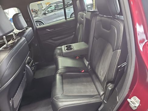 Used 2024 Jeep Grand Cherokee Altitude AWD/4WD image 14
