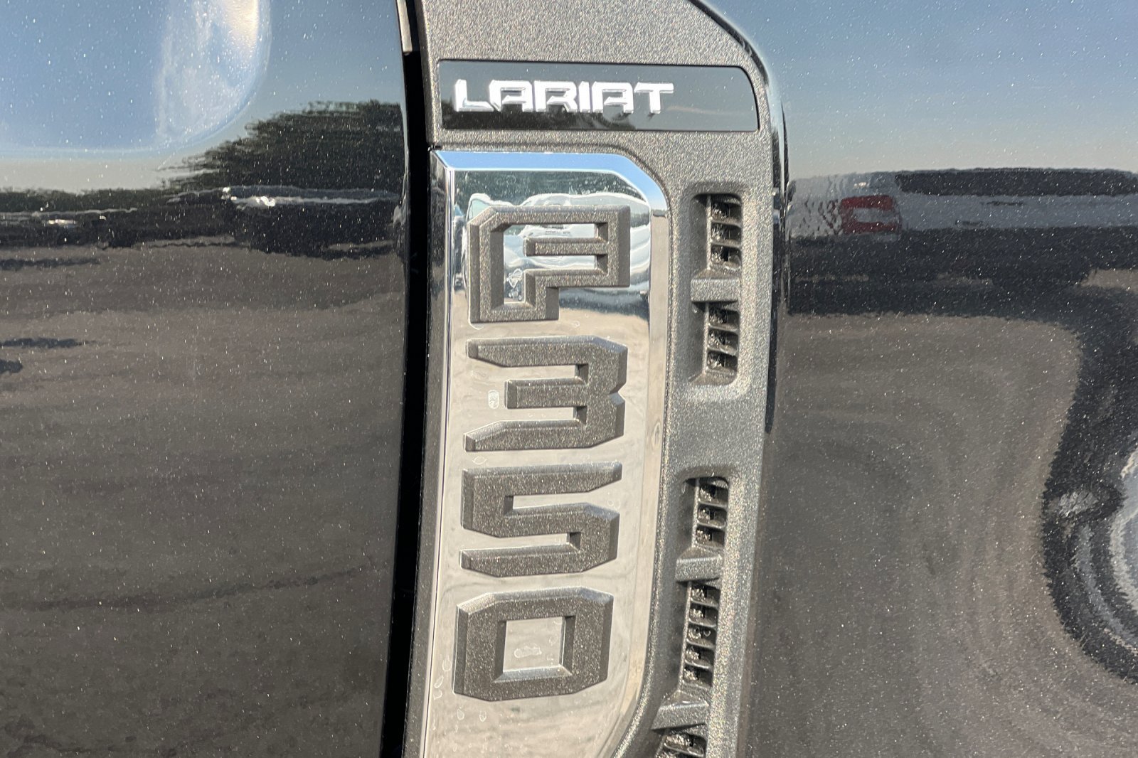 New 2026 Ford F350 Lariat w/ Tremor Off-Road Package AWD/4WD image 7