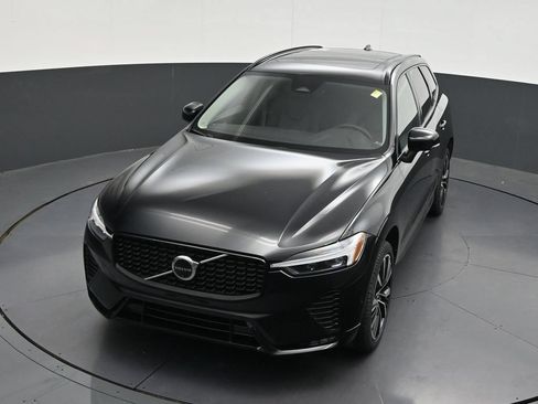 Used 2024 Volvo XC60 B5 Plus AWD/4WD image 22