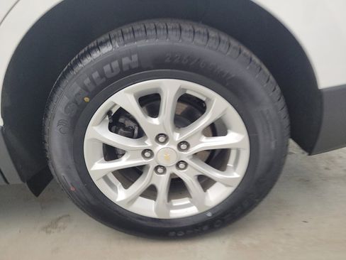 Used 2021 Chevrolet Equinox LS FWD image 31