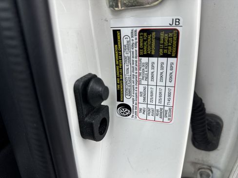 Used 2021 Subaru Forester Premium image 44