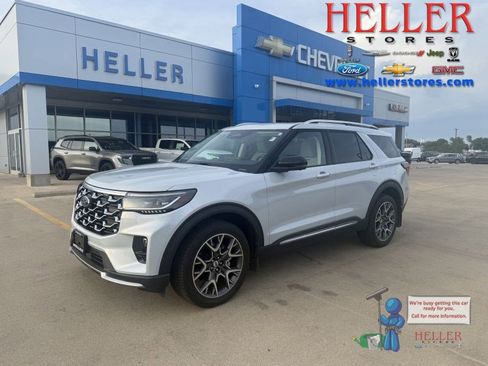 Used 2025 Ford Explorer Platinum w/ Ultimate Package AWD/4WD image 1