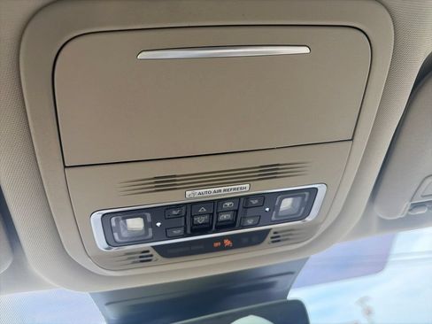 Used 2025 Lincoln Nautilus Premier w/ Equipment Group 102A AWD/4WD image 26