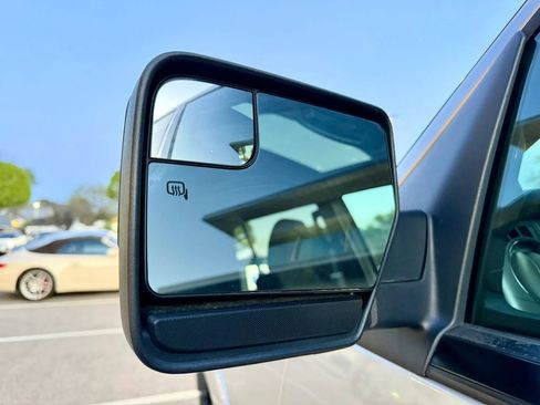 Used 2015 Ford Expedition EL XLT image 15