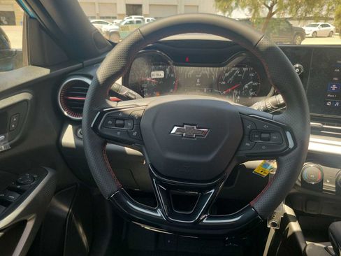New 2026 Chevrolet Trax RS w/ Sunroof Package FWD image 19