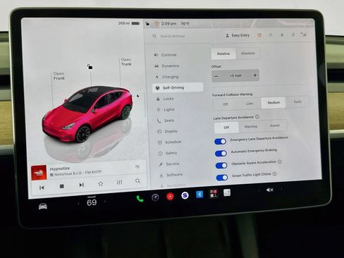 Used 2023 Tesla Model Y Long Range AWD/4WD image 29