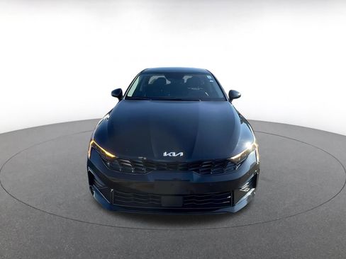 Used 2021 Toyota Camry SE image 4