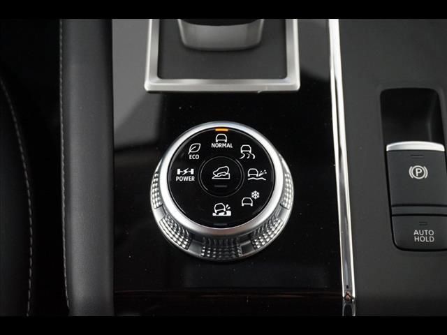 Used 2025 Mitsubishi Outlander SE AWD/4WD image 21