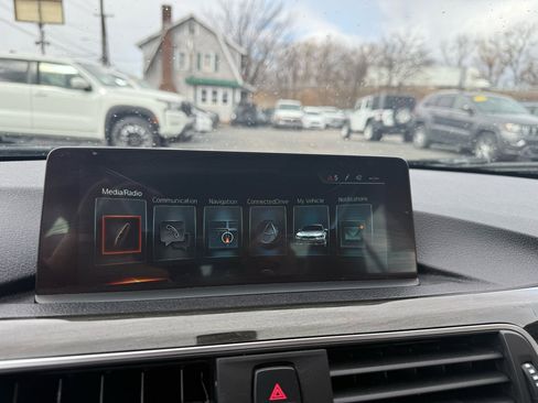 Used 2017 BMW 330i xDrive Sedan image 16