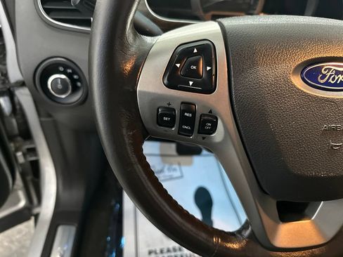 Used 2014 Ford Taurus Limited FWD image 13