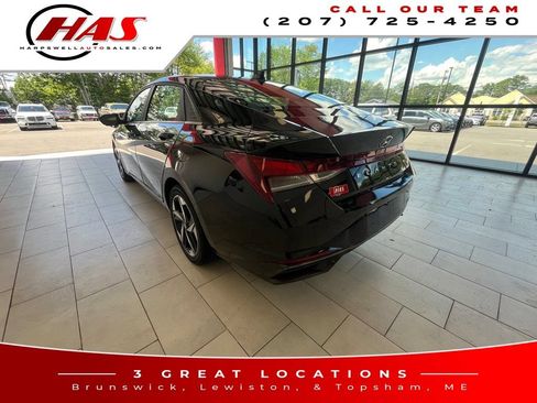 Used 2023 Hyundai Elantra Limited w/ Cargo Package FWD image 3