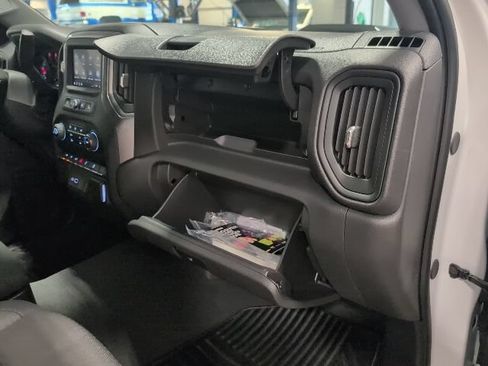 Used 2024 Chevrolet Silverado 1500 Custom Trail Boss w/ Dark Appearance Package AWD/4WD image 29