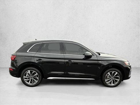 Used 2023 Audi Q5 2.0T Premium w/ Convenience Package AWD/4WD image 4